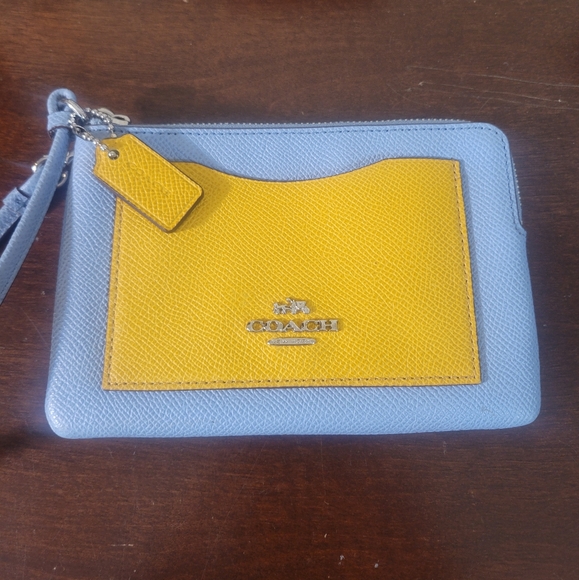 EUC Coach Colorblock Wristlet - Picture 1 of 5